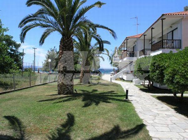 почивка в Miramare Bungalows