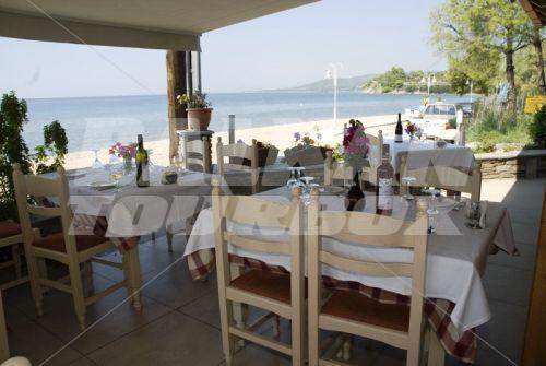 почивка в Miramare Bungalows