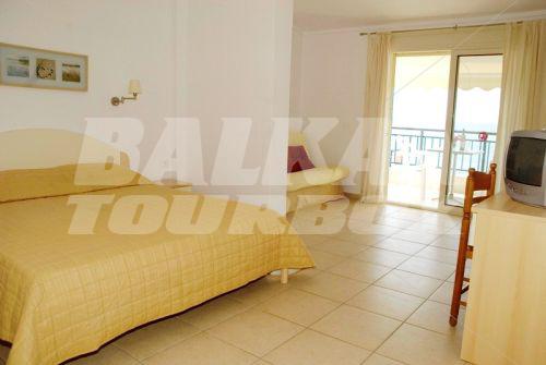 почивка в Miramare Bungalows