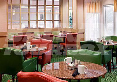 почивка в Courtyard by Marriott Cleveland Airport South