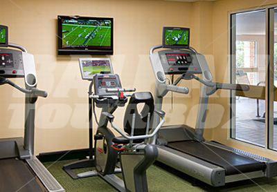 почивка в Courtyard by Marriott Cleveland Airport South
