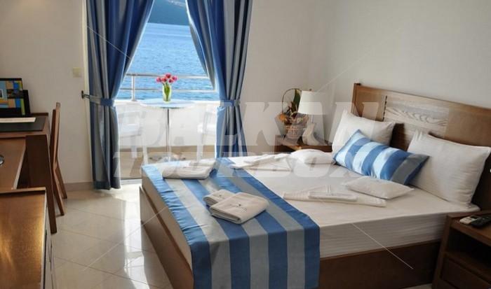 holiday in Perla