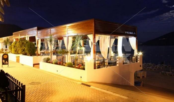 holiday in Perla