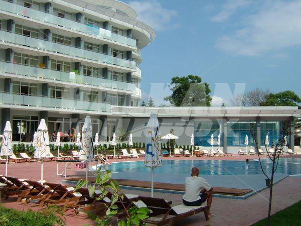 holiday in Perla