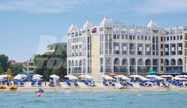 holiday in Perla