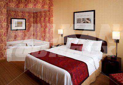 почивка в Courtyard by Marriott Omaha Downtown/Old Market Area
