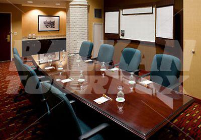 почивка в Courtyard by Marriott Omaha Downtown/Old Market Area