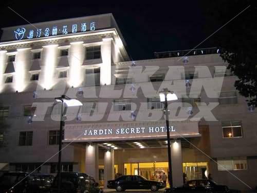 holiday in Jardin Secret