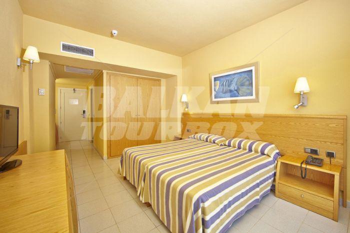 holiday in Flamboyan - Caribe Hotel