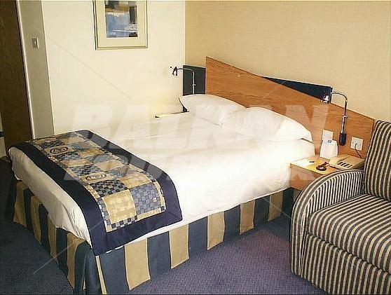почивка в Holiday Inn Express Oxford - Kassam Stadium