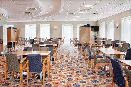 почивка в Holiday Inn Express Oxford - Kassam Stadium