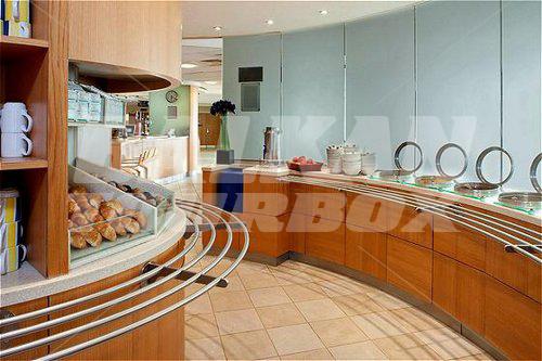 почивка в Holiday Inn Express Oxford - Kassam Stadium
