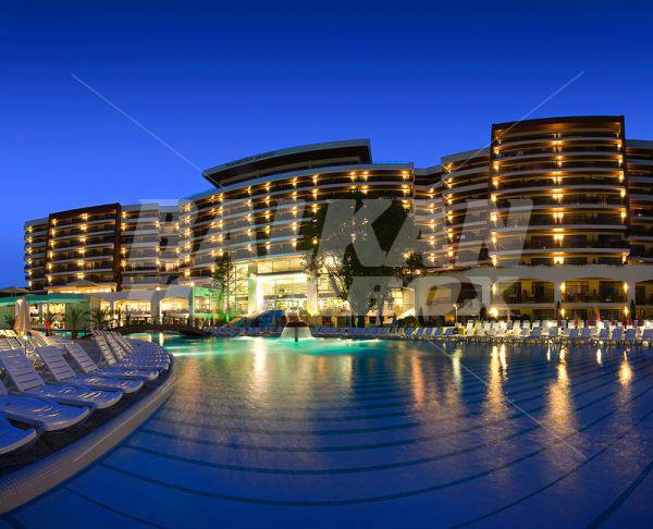 holiday in Flamingo Grand