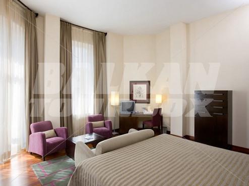 holiday in NH Palacio de Oriol