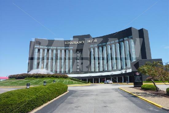 почивка в Renaissance by Marriott St. Louis Airport