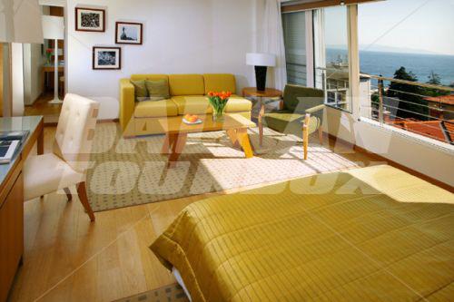 holiday in Astoria by Ohm Group