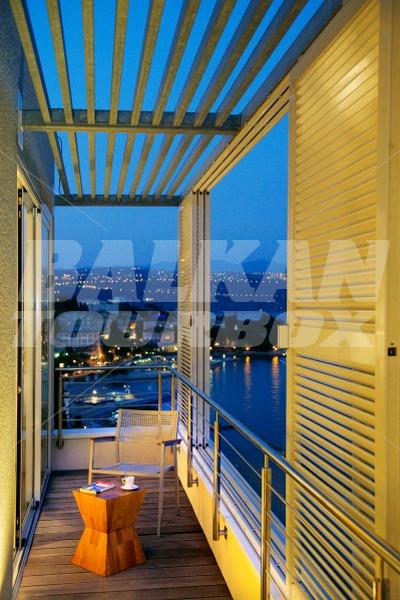 holiday in Astoria by Ohm Group