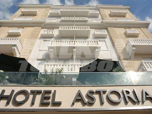 holiday in Astoria by Ohm Group