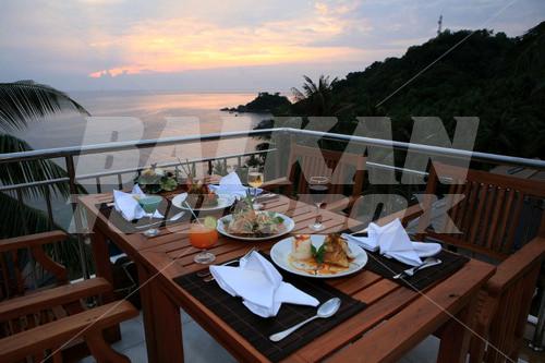 holiday in Pinnacle Koh Tao Dive Resort