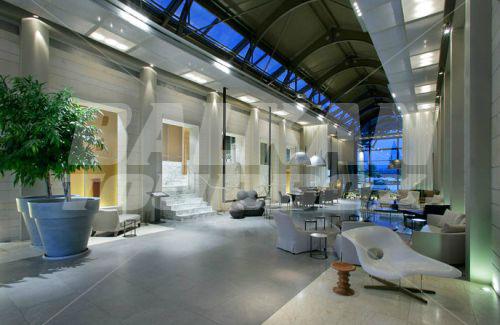 holiday in Nikopolis Hotel