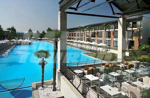 holiday in Nikopolis Hotel