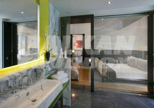 holiday in Nikopolis Hotel