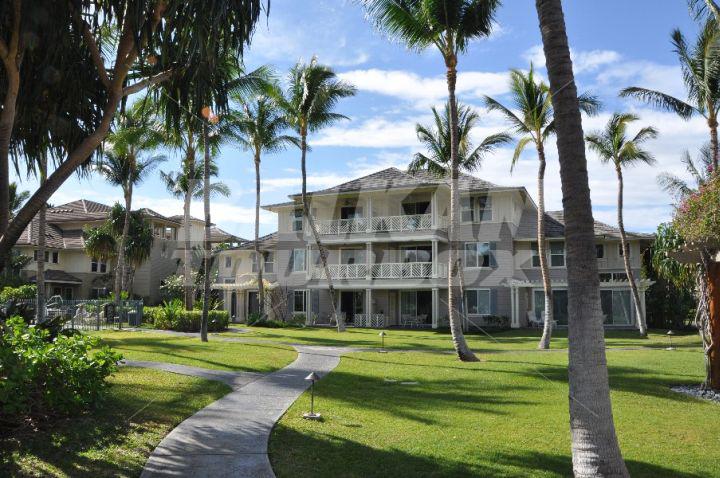 почивка в  Outrigger Fairway Villas