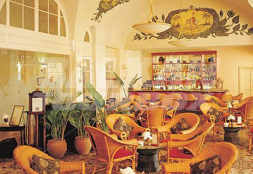 почивка в Raffles Le Royal