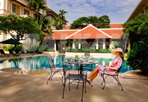 почивка в Raffles Le Royal