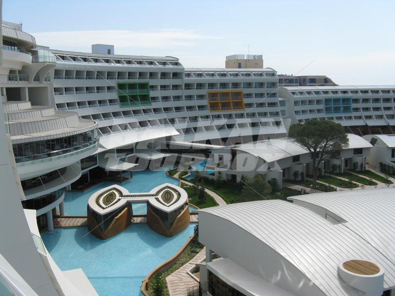 почивка в Cornelia Diamond Golf Resort and SPA