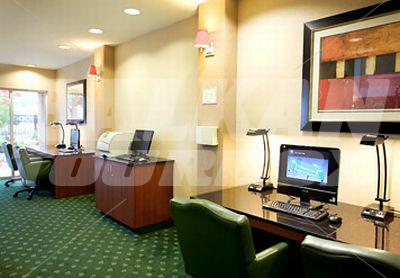 почивка в Courtyard by Marriott San Francisco Airport/Oyster Point Waterfront