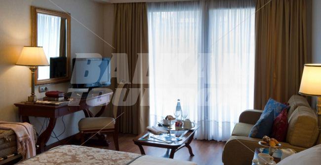 почивка в Electra Palace