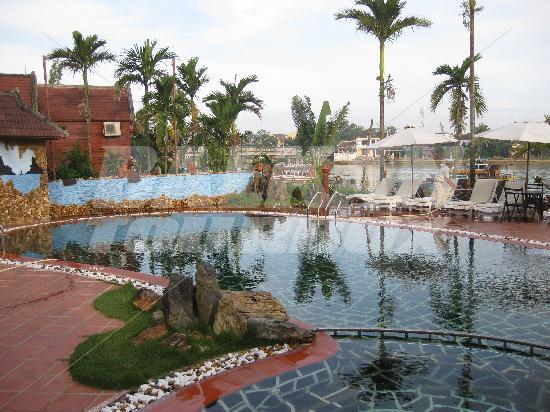 почивка в Riverside Resort