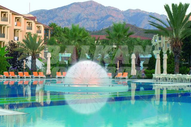 holiday in Queen's Park Le Jardin