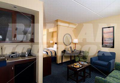 почивка в SpringHill Suites Norfolk Old Dominion University