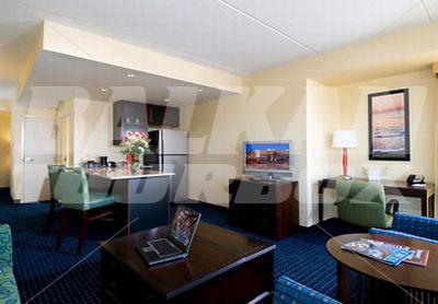 почивка в SpringHill Suites Norfolk Old Dominion University