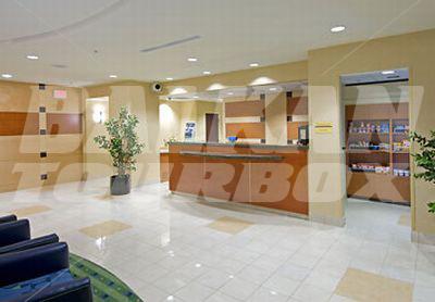 почивка в SpringHill Suites Norfolk Old Dominion University