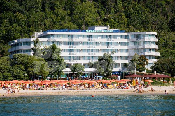 holiday in Arabela Beach