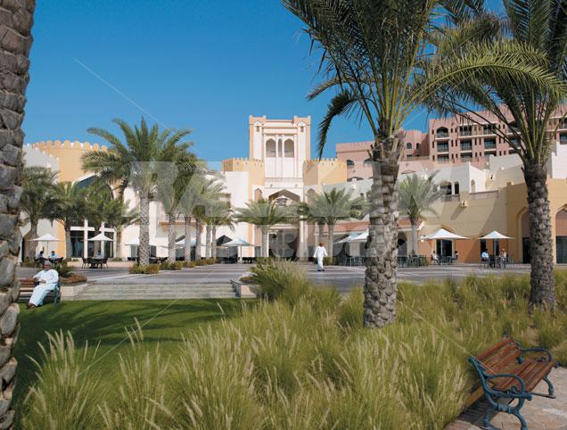 почивка в Shangri-La' s Barr Al Jissah Resort & Spa – Al Waha