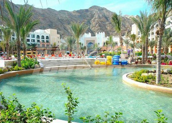 почивка в Shangri-La' s Barr Al Jissah Resort & Spa – Al Waha