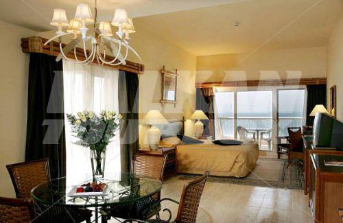 почивка в Oasis Beach Tower
