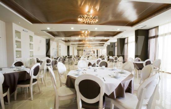 почивка в Evia Hotel and Suites Hotel