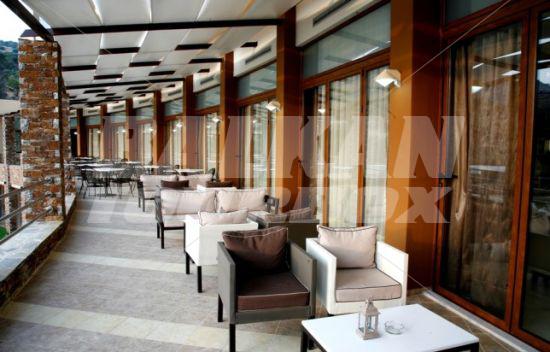 почивка в Evia Hotel and Suites Hotel