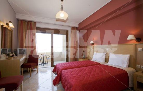 почивка в Evia Hotel and Suites Hotel