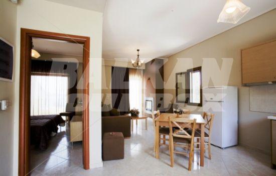 почивка в Evia Hotel and Suites Hotel