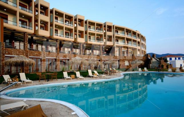 почивка в Evia Hotel and Suites Hotel
