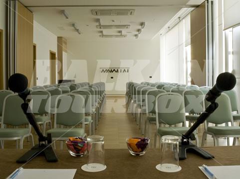 почивка в NH Savona Darsena