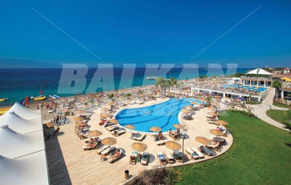 почивка в Armonia Holiday Village & SPA