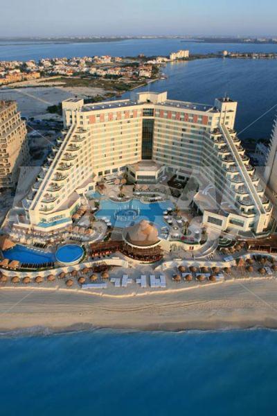почивка в ME Cancun
