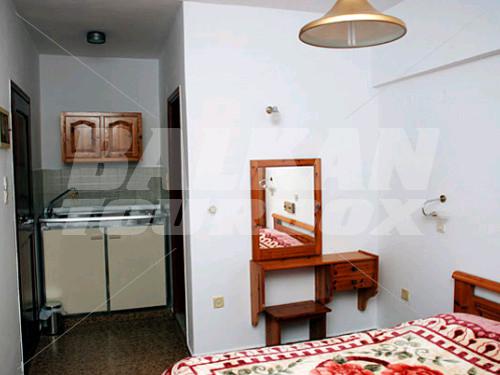 почивка в Afroditi Hotel Studios